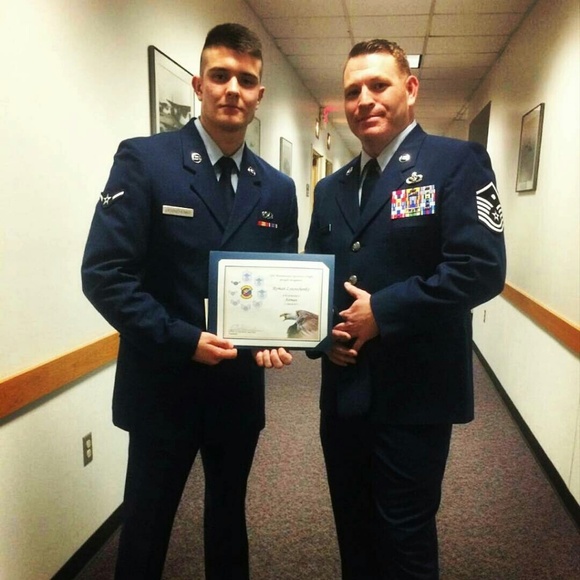 Meet your Posher, Roman - Picture 5 of 5